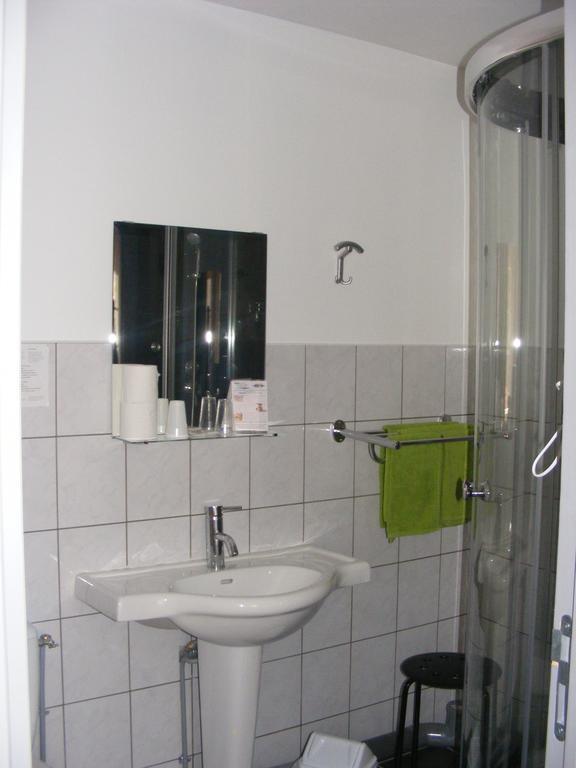 Les Boucles De Meuse Hotel 3 Etoiles Monthermé Εξωτερικό φωτογραφία