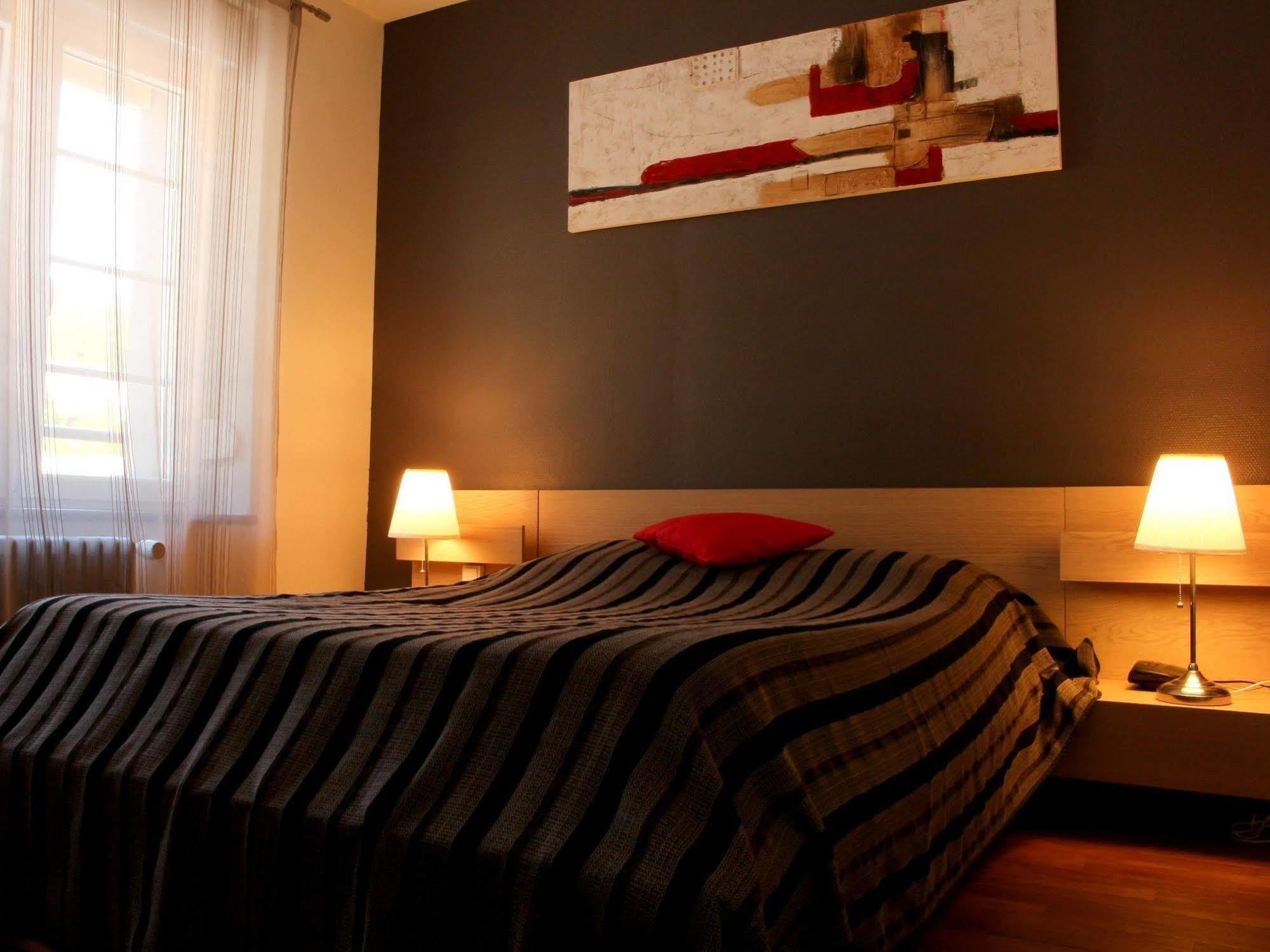 Les Boucles De Meuse Hotel 3 Etoiles Monthermé Εξωτερικό φωτογραφία