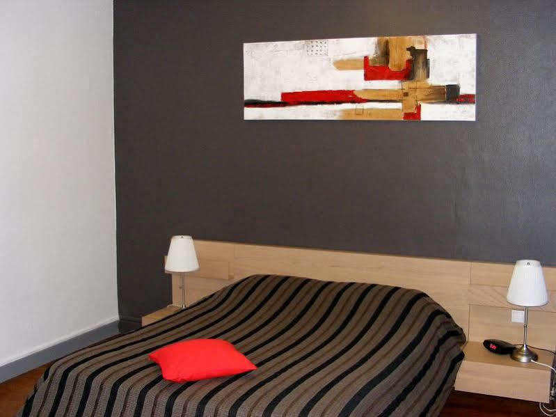 Les Boucles De Meuse Hotel 3 Etoiles Monthermé Εξωτερικό φωτογραφία