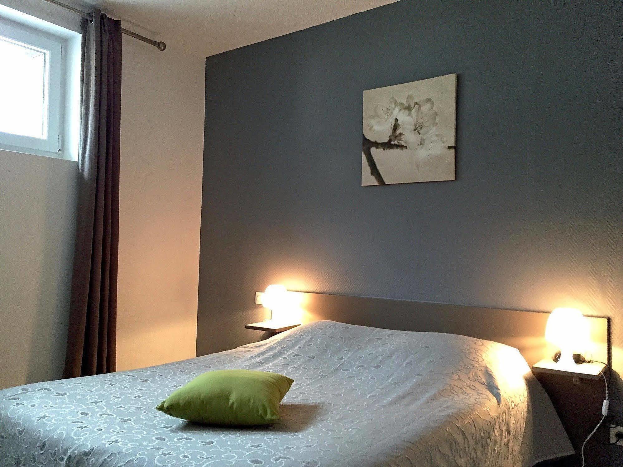 Les Boucles De Meuse Hotel 3 Etoiles Monthermé Εξωτερικό φωτογραφία